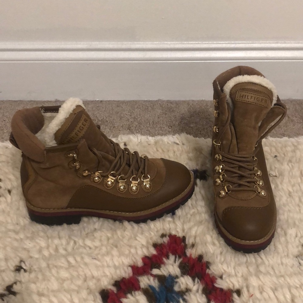 Super cute Tommy Hilfiger hiking boots